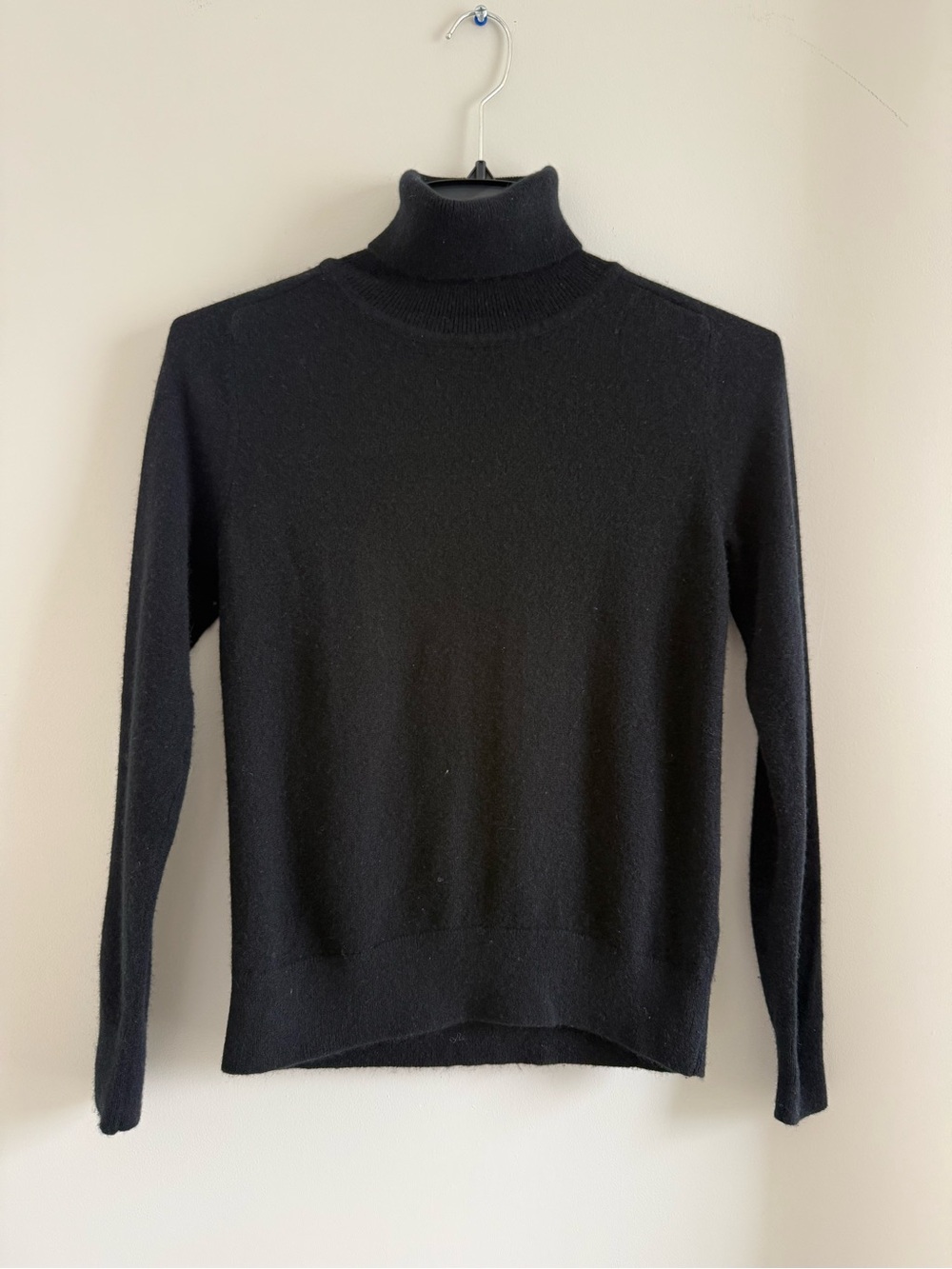Quince Mongolian Cashmere Black Turtleneck Sweater- XS